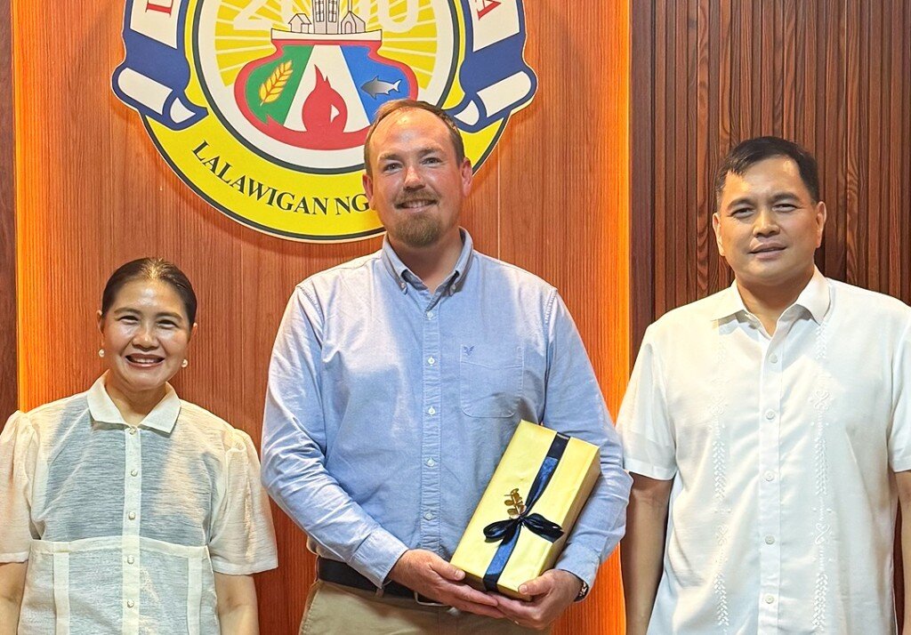Ben with Balanga officials